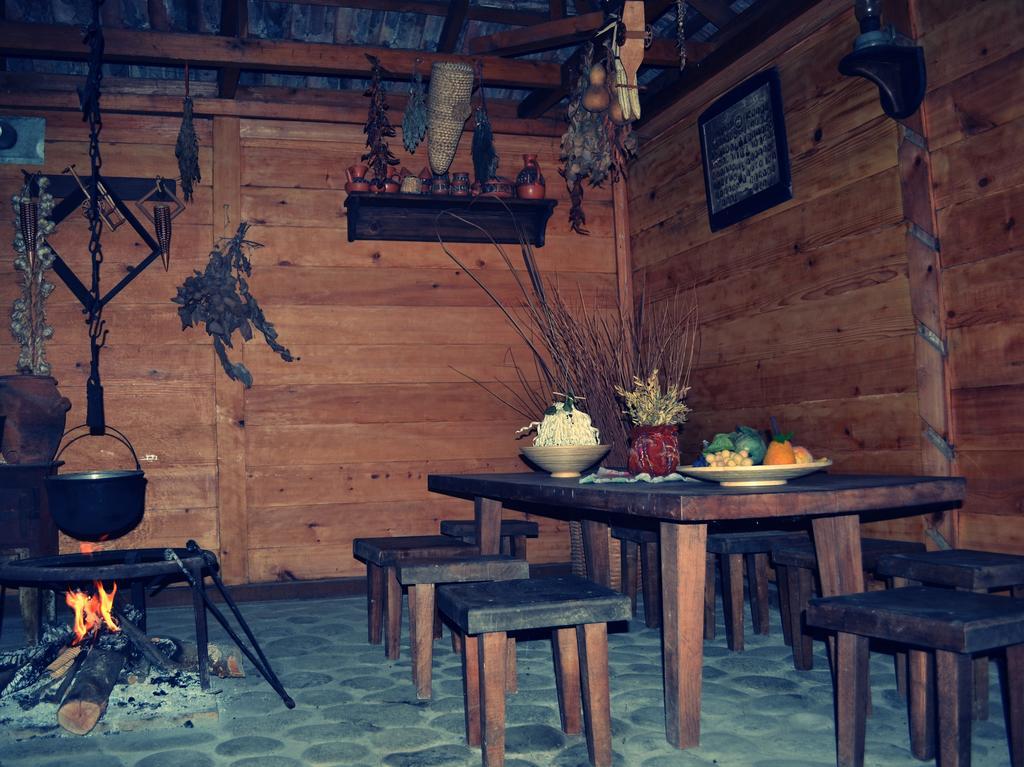 Casa De Khasia Зугдіді Екстер'єр фото