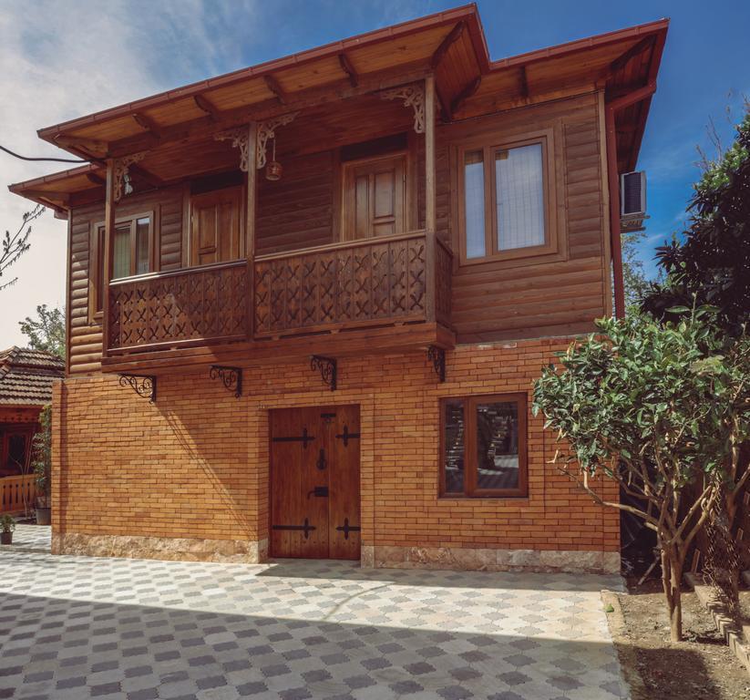 Casa De Khasia Зугдіді Екстер'єр фото