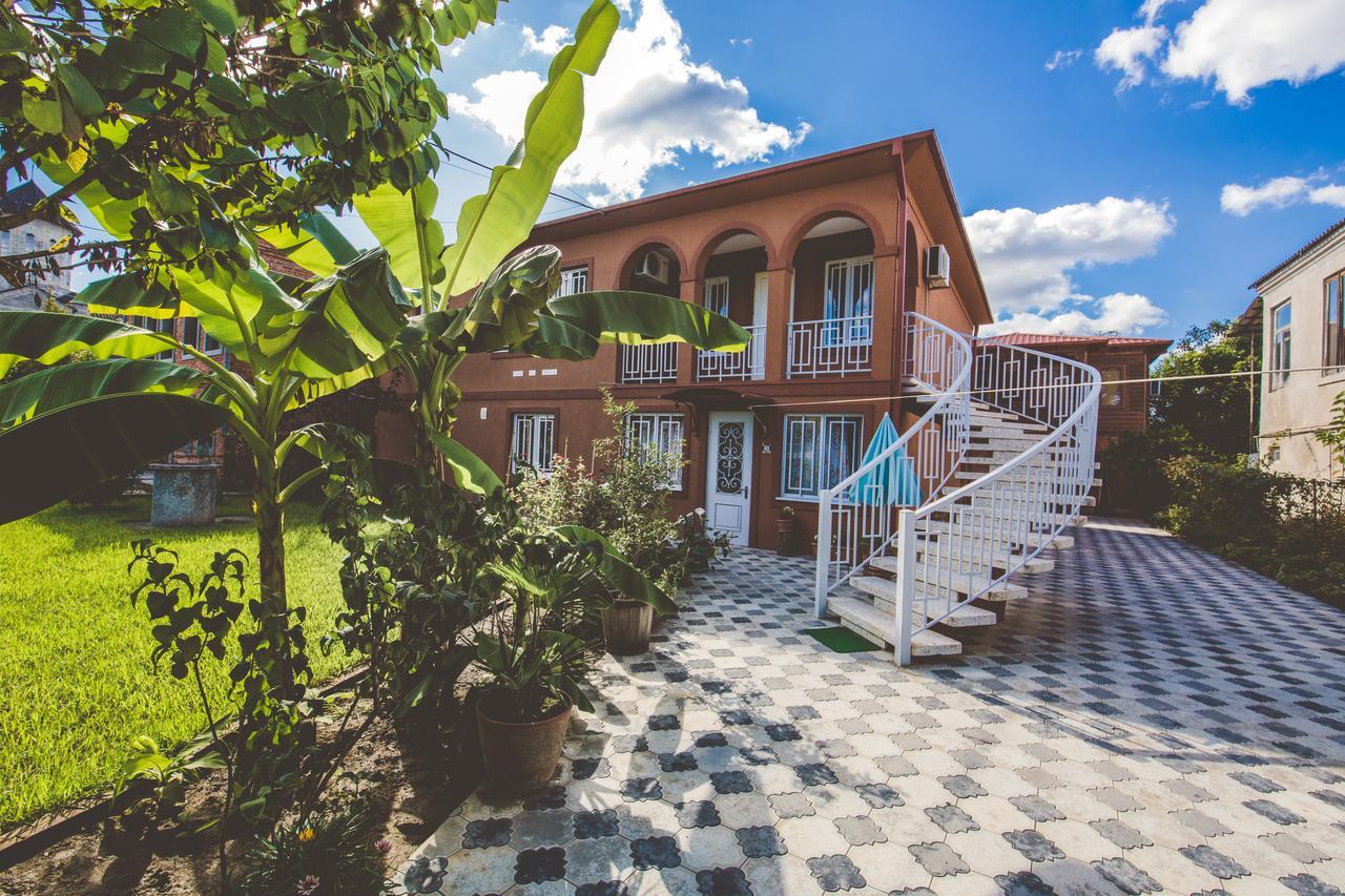 Casa De Khasia Зугдіді Екстер'єр фото